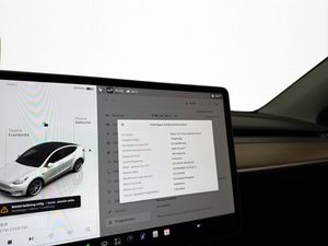 Tesla Model Y bild 27