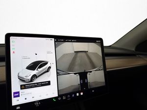 Tesla Model Y bild 22