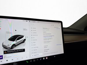 Tesla Model Y bild 26