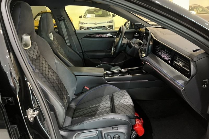 Volkswagen Passat bild 14