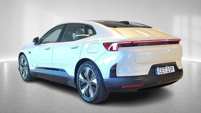 Polestar 4 bild 8