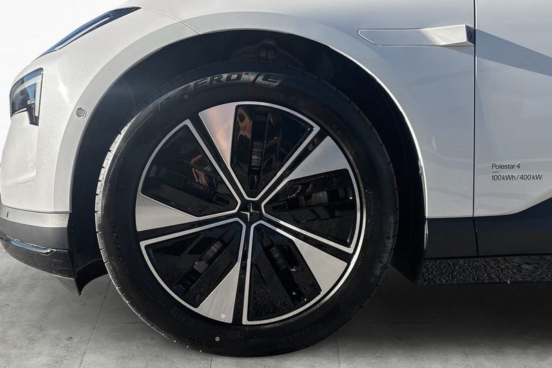 Polestar 4 bild 6