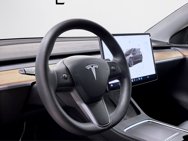Tesla Model Y bild 9