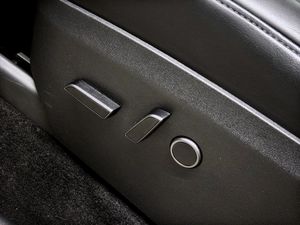 Tesla Model Y bild 13