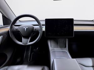Tesla Model Y bild 11