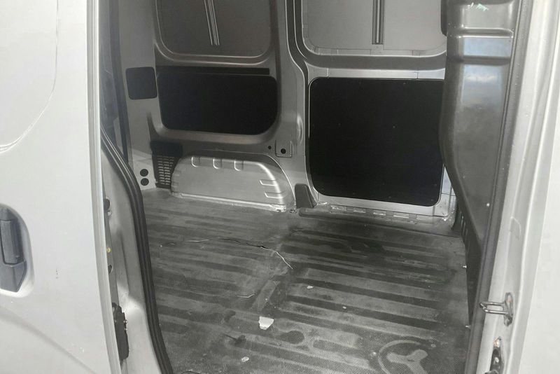 Nissan NV200 bild 8