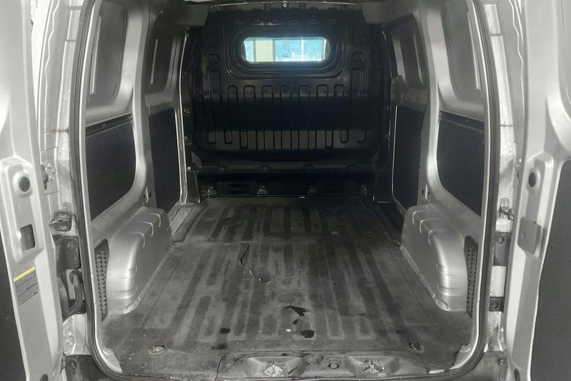 Nissan NV200 bild 9