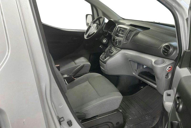 Nissan NV200 bild 7