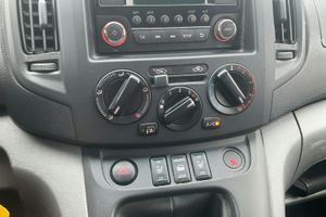 Nissan NV200 bild 11