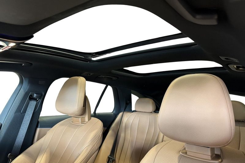 Mercedes E300 bild 13