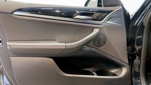 BMW iX3 bild 11