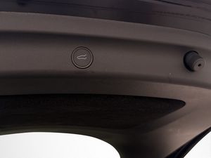 Tesla Model Y bild 21