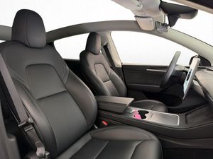 Tesla Model Y bild 15