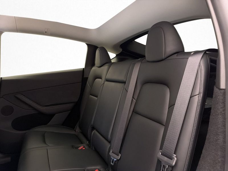 Tesla Model Y bild 20