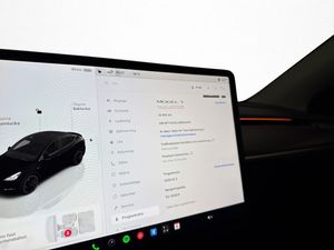 Tesla Model Y bild 23