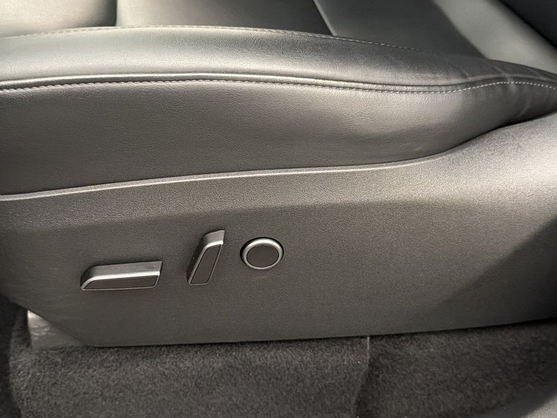 Tesla Model Y bild 18