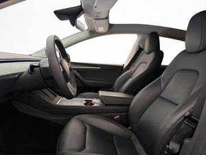 Tesla Model Y bild 13