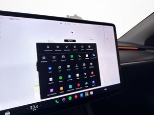 Tesla Model Y bild 27