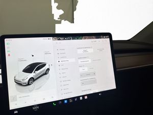 Tesla Model Y bild 22