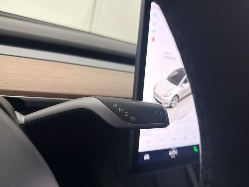 Tesla Model Y bild 17