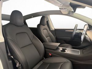 Tesla Model Y bild 29