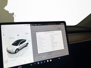 Tesla Model Y bild 24