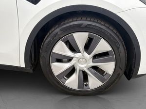 Tesla Model Y bild 37