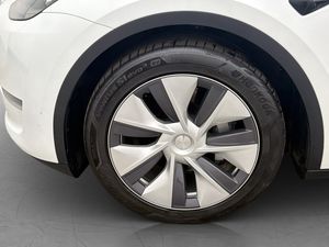 Tesla Model Y bild 34