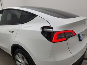 Tesla Model Y bild 27
