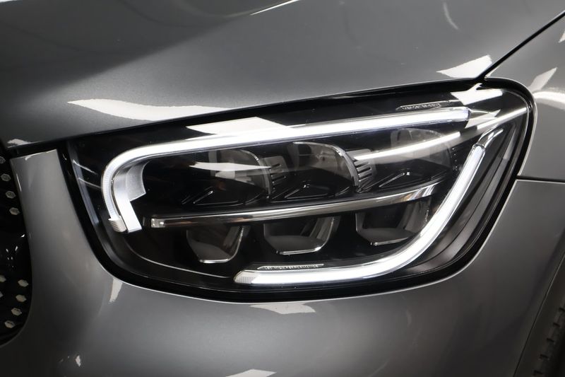 Mercedes GLC300 bild 8