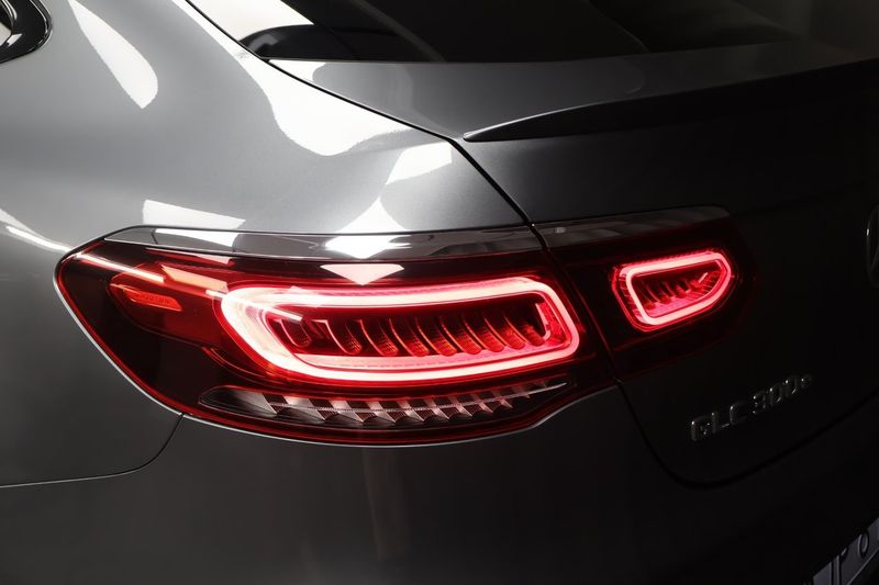 Mercedes GLC300 bild 9