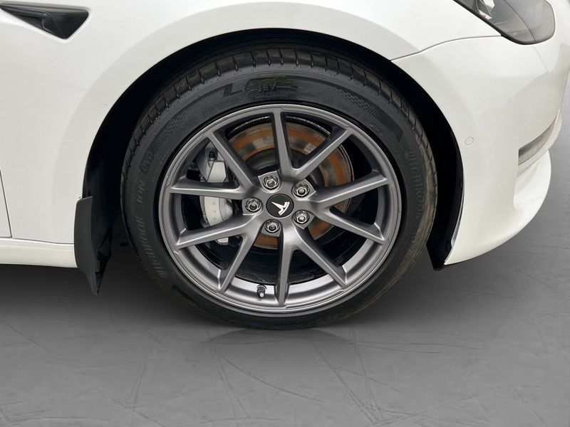 Tesla Model 3 bild 35