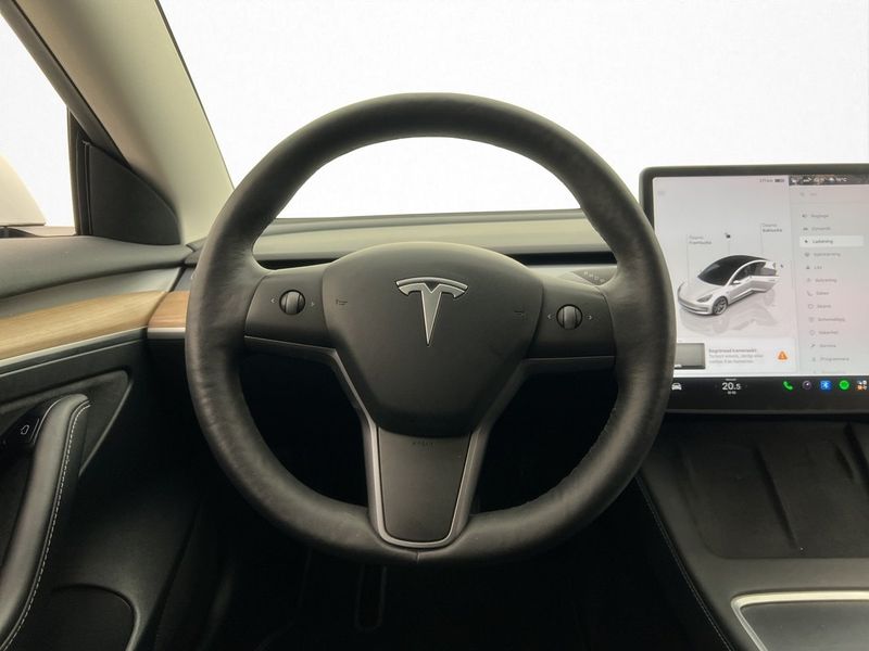 Tesla Model 3 bild 17
