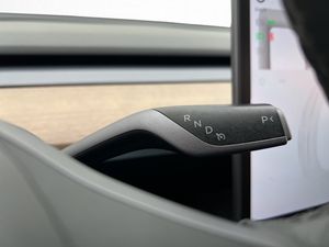 Tesla Model 3 bild 20