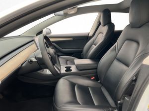Tesla Model 3 bild 14