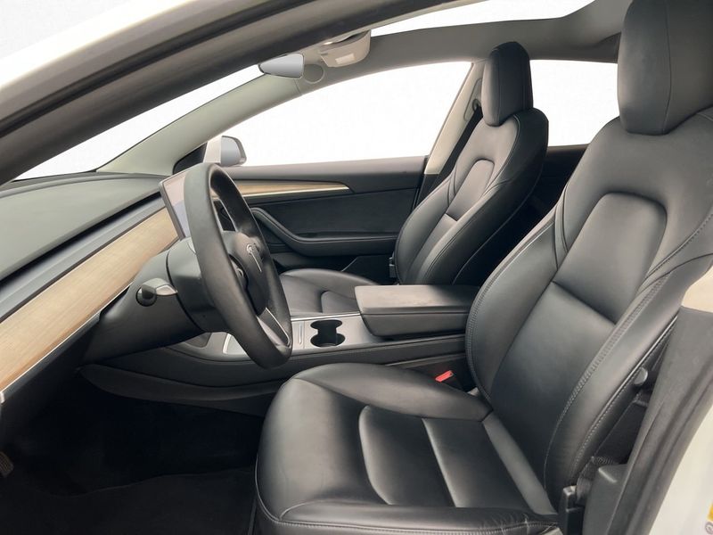 Tesla Model 3 bild 14