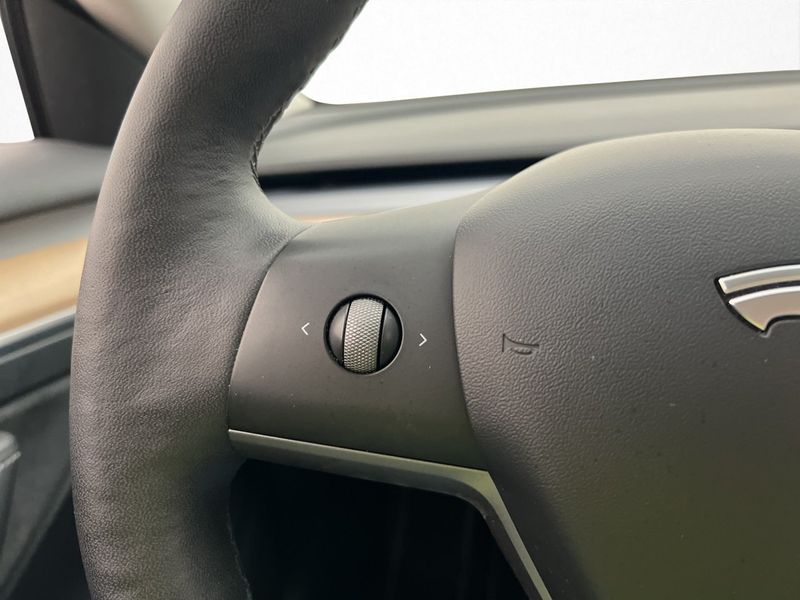 Tesla Model 3 bild 18