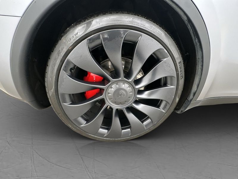 Tesla Model Y bild 34