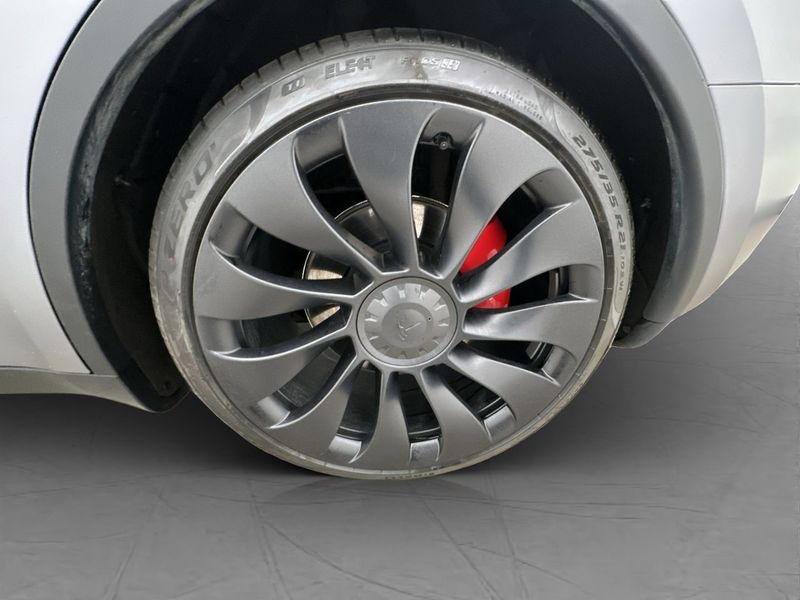 Tesla Model Y bild 33