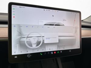 Tesla Model Y bild 23