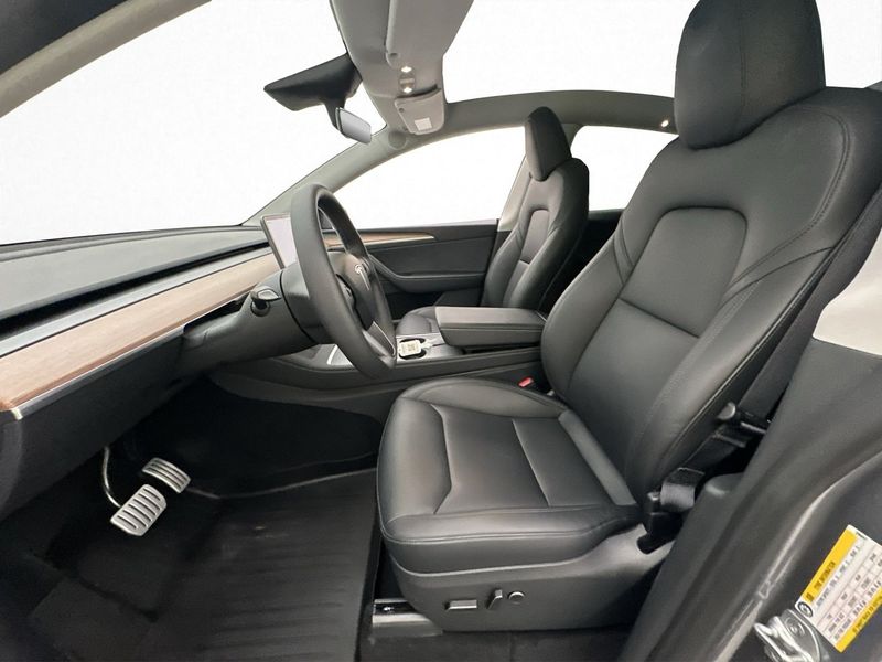 Tesla Model Y bild 12