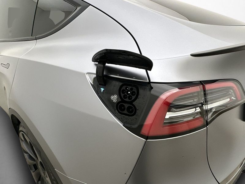 Tesla Model Y bild 31