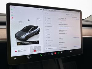 Tesla Model Y bild 25