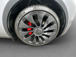 Tesla Model Y bild 35