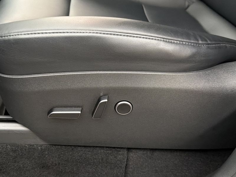 Tesla Model Y bild 14