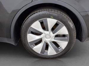 Tesla Model Y bild 31