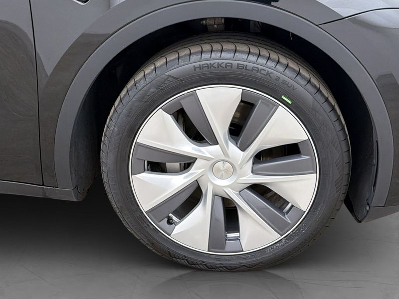 Tesla Model Y bild 33