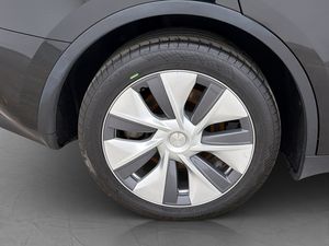 Tesla Model Y bild 32