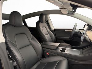 Tesla Model Y bild 24