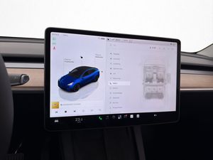 Tesla Model Y bild 23